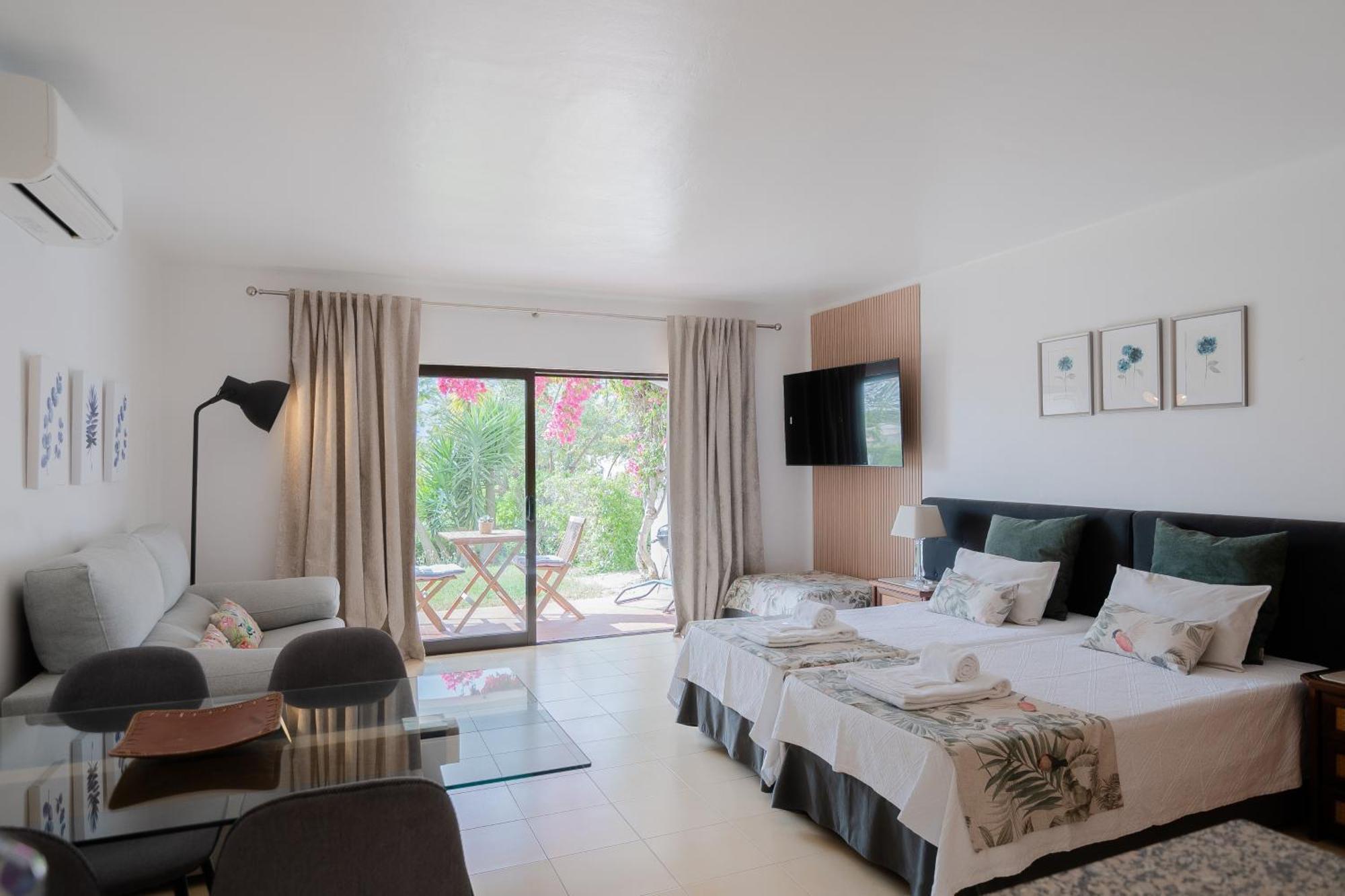 Seacoast Retreat With Pool And Beach Access By Drago Rentals Albufeira Eksteriør billede